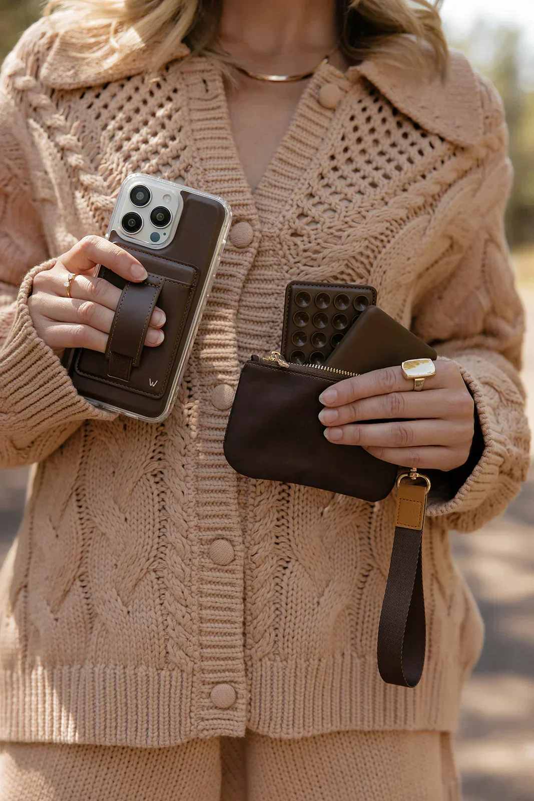 Dark Chocolate Magnetic Wallet - Image 6