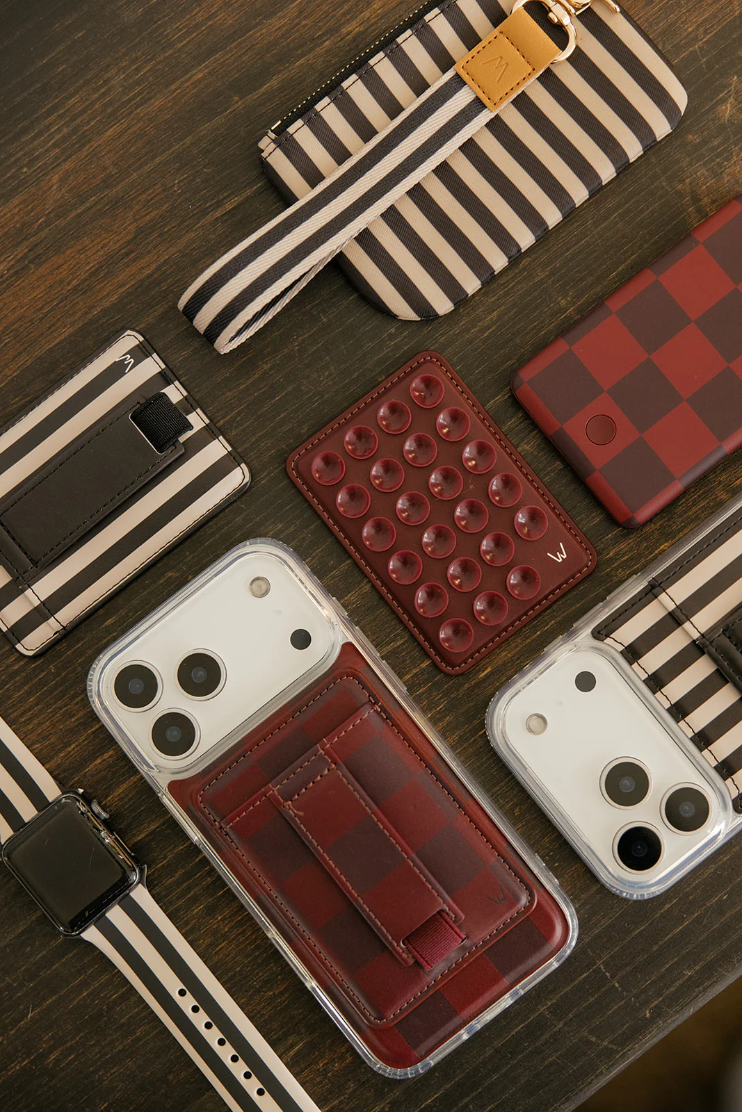 Cozy Check Magnetic Wallet - Image 4