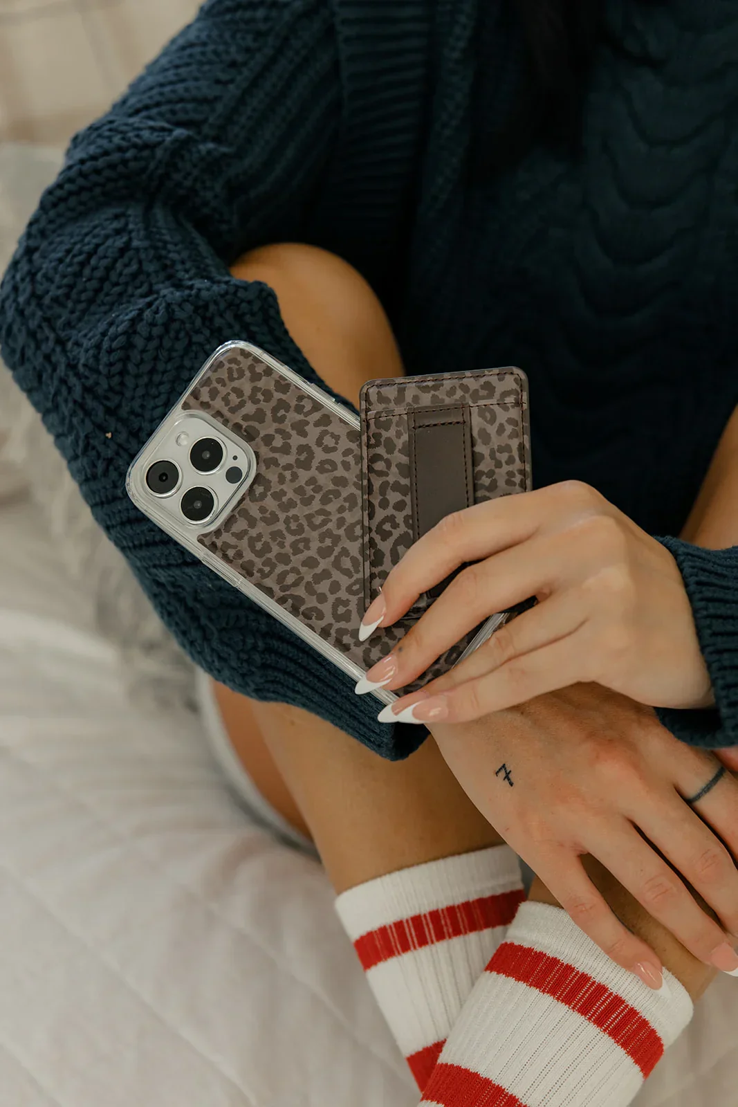 Shadow Leopard Magnetic Case and Wallet - Image 2